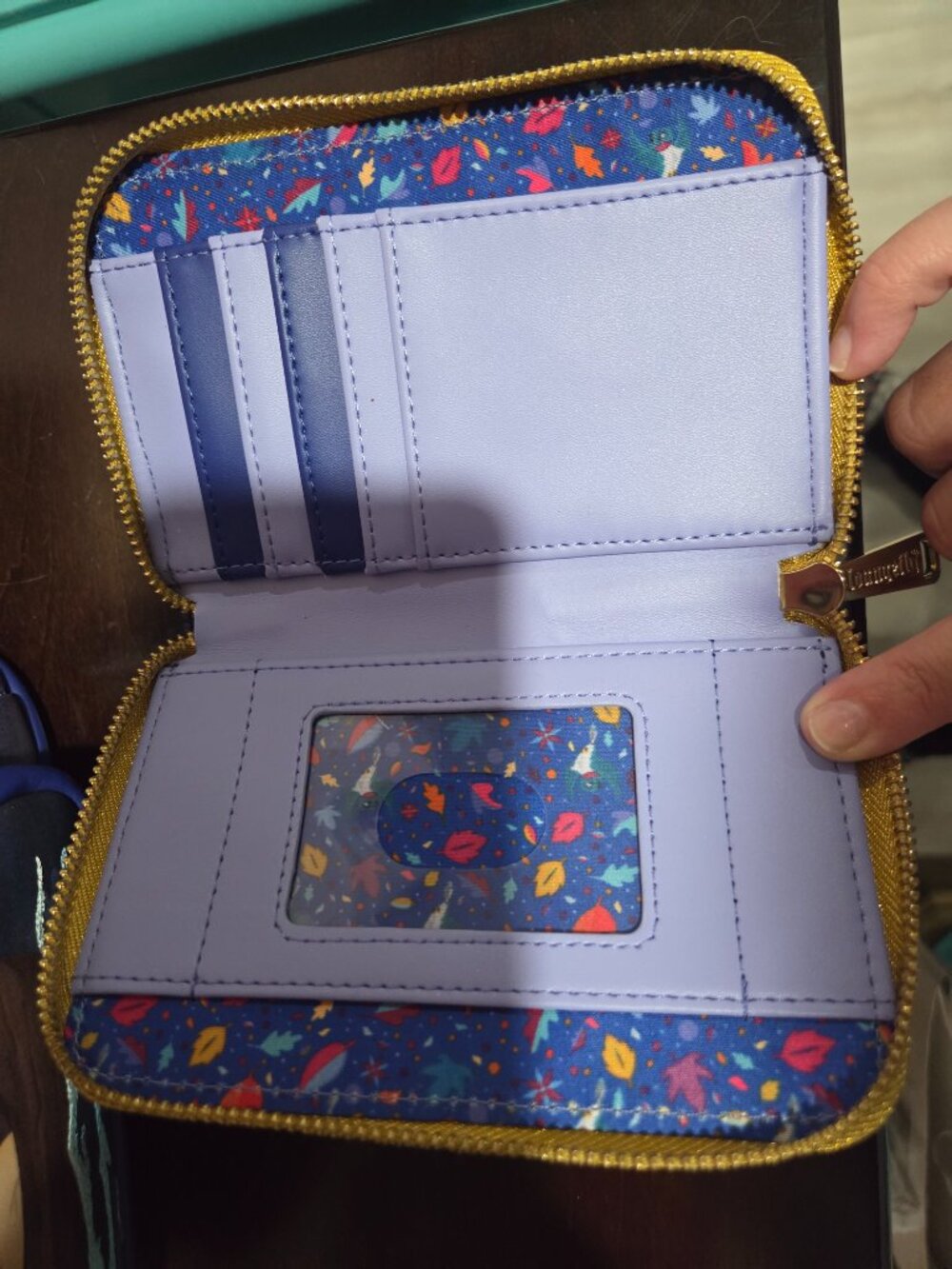 Pocahontas loungefly backpack and wallet - Picture 5 of 16